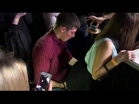 ❤️ Tikras seksas rusų naktiniame klube. 18-metė rusų mergina išangėje ir makštyje dulkinama naktiniame klube ❤️❌ Seks video prie lt.moresexmovies.ru ❤